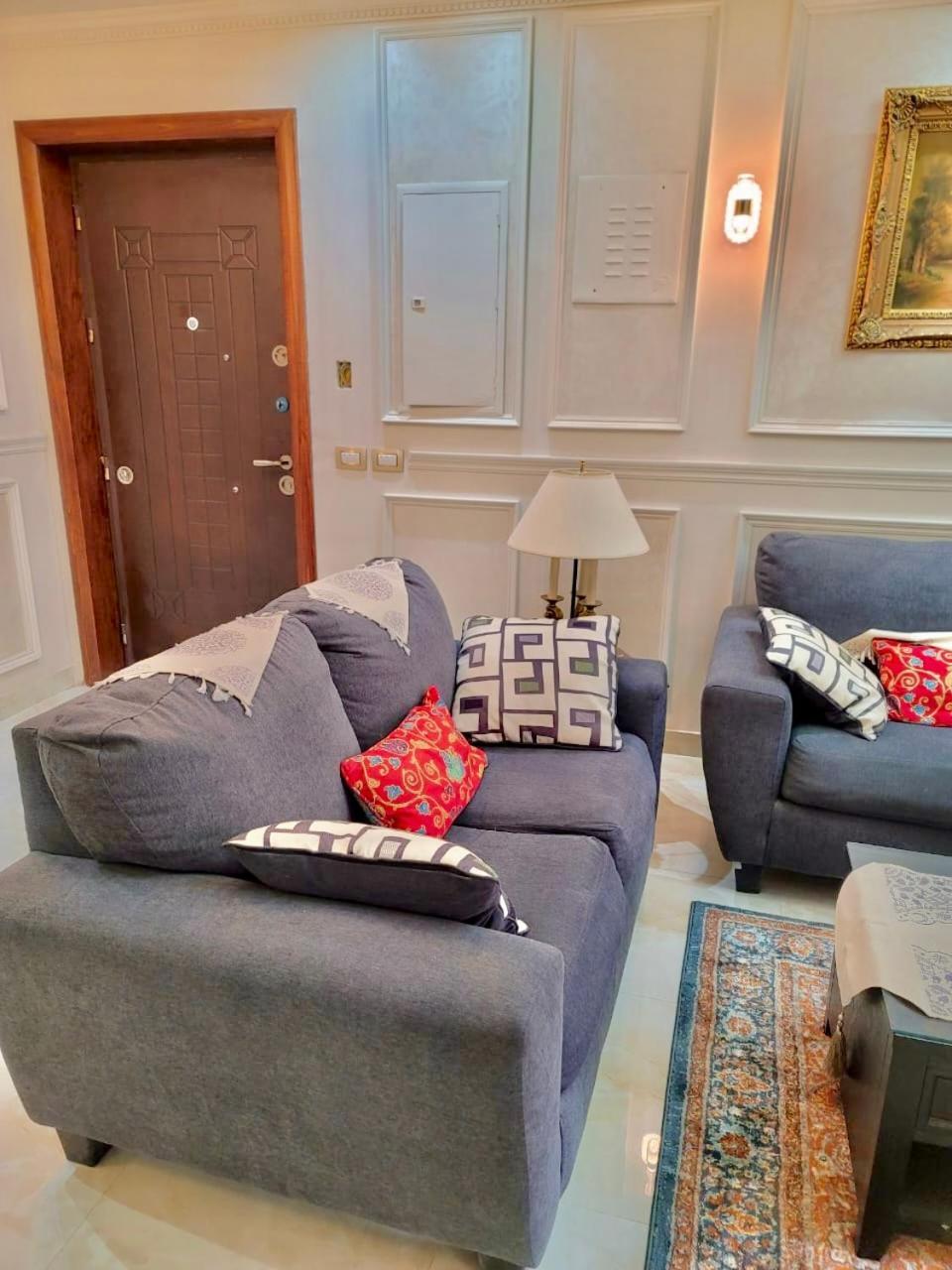 Ultra Luxury 3br With Pools ,sports ,dining In Gated Compound, Close To Sites *