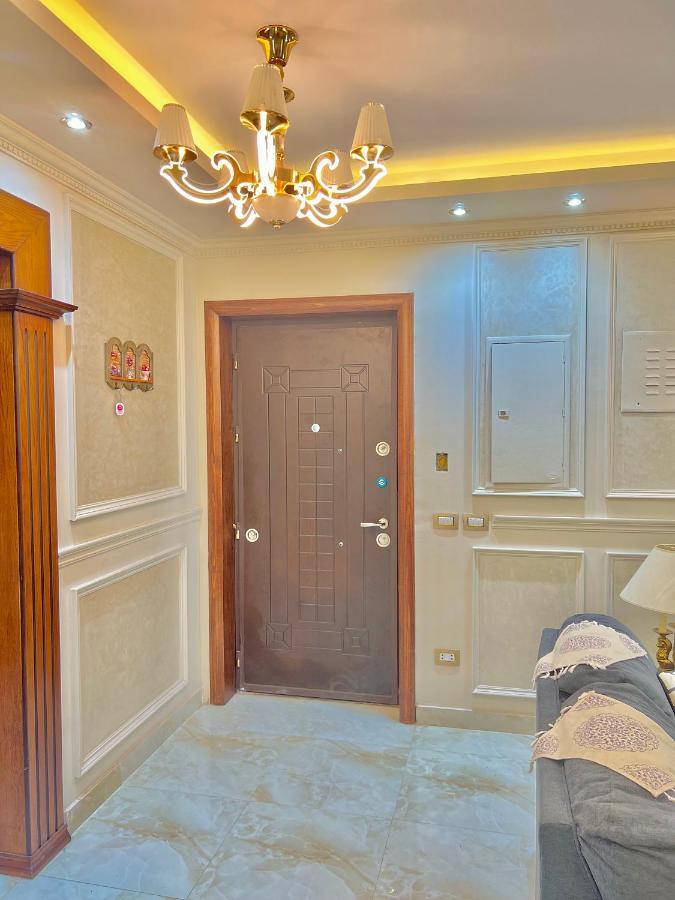 Ultra Luxury 3br With Pools ,sports ,dining In Gated Compound, Close To Sites