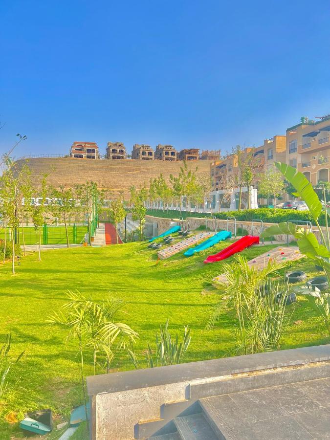 Apartment Ultra Luxury 3br With Pools ,sports ,dining In Gated Compound, Close To Sites Cairo