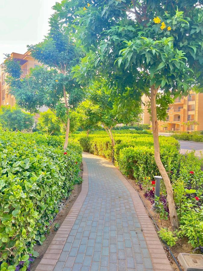 Apartment Ultra Luxury 3br With Pools ,sports ,dining In Gated Compound, Close To Sites