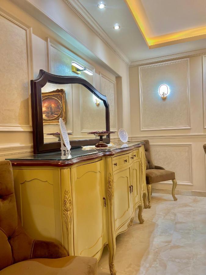 Apartment Ultra Luxury 3br With Pools ,sports ,dining In Gated Compound, Close To Sites *