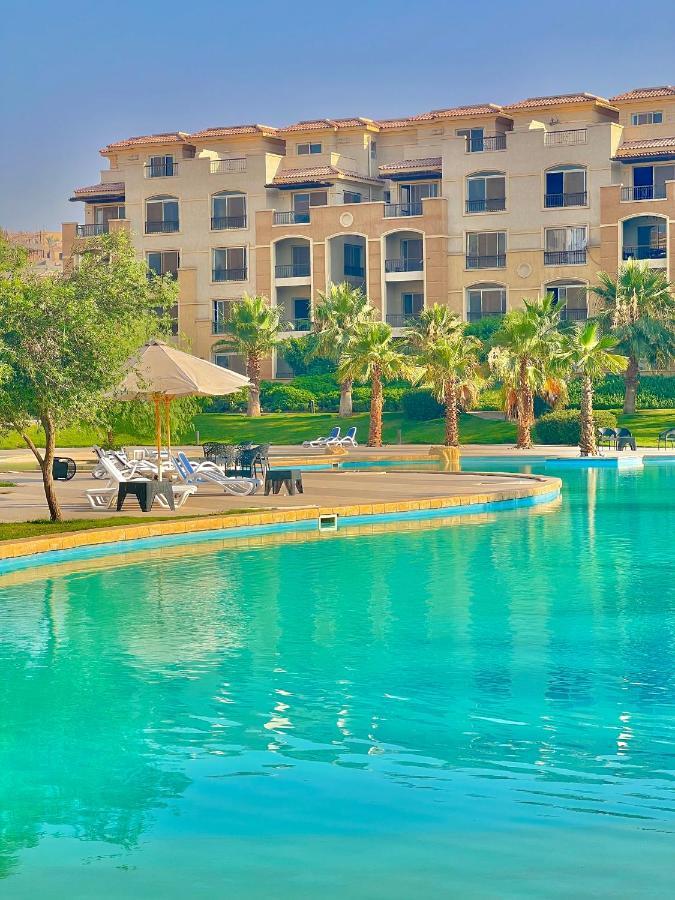 Ultra Luxury 3br With Pools ,sports ,dining In Gated Compound, Close To Sites
