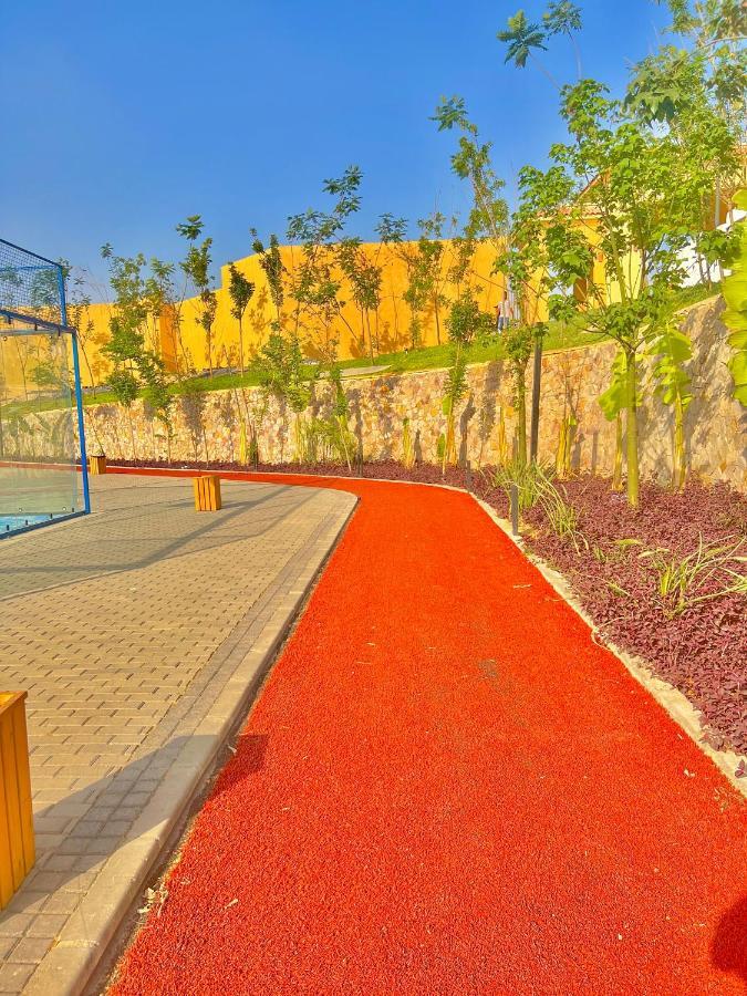 Apartment Ultra Luxury 3br With Pools ,sports ,dining In Gated Compound, Close To Sites *
