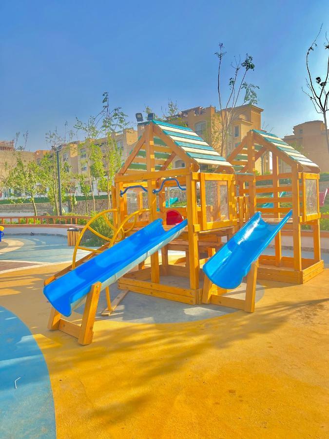 Ultra Luxury 3br With Pools ,sports ,dining In Gated Compound, Close To Sites * Cairo