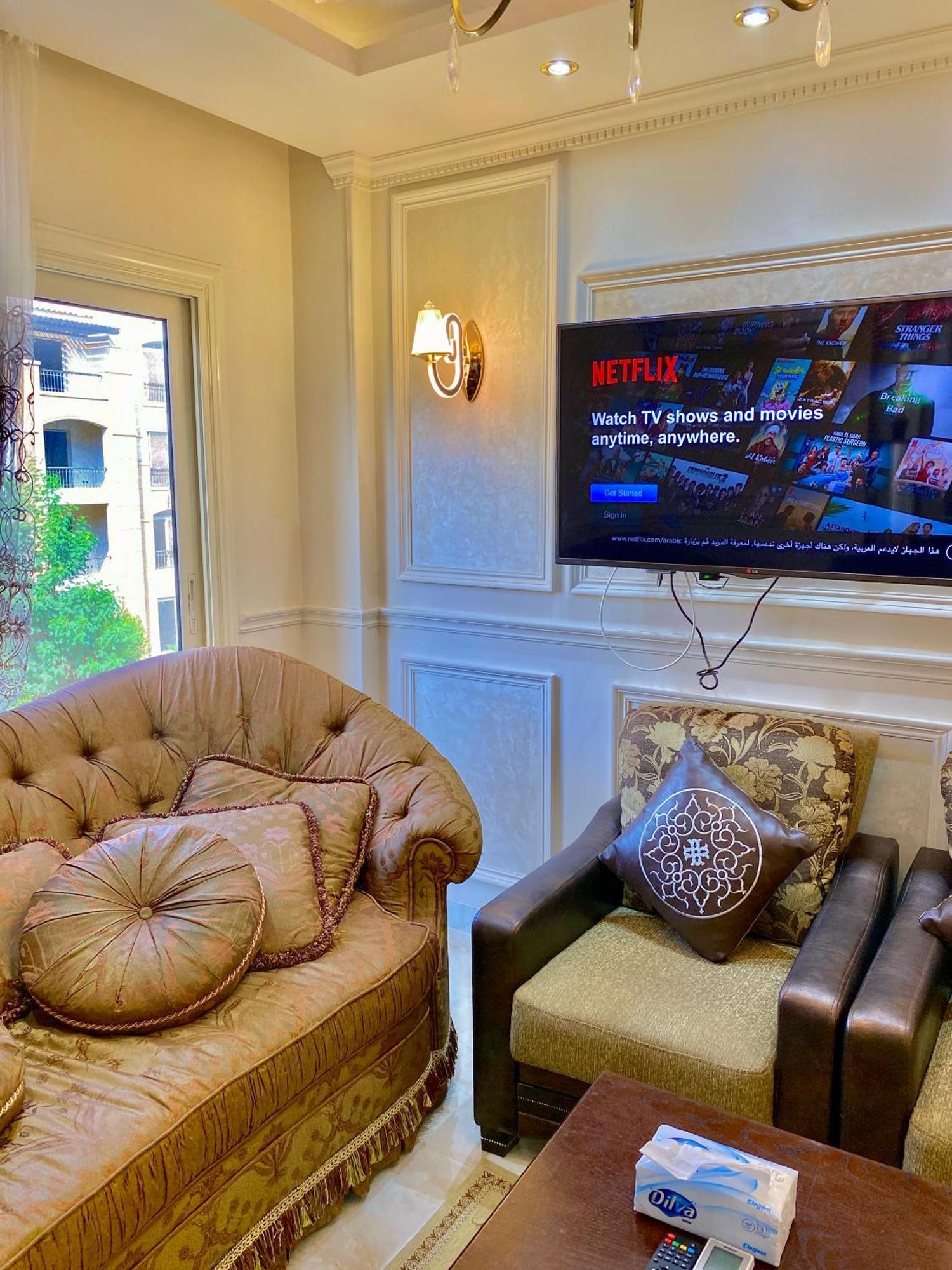 Apartment Ultra Luxury 3br With Pools ,sports ,dining In Gated Compound, Close To Sites Cairo